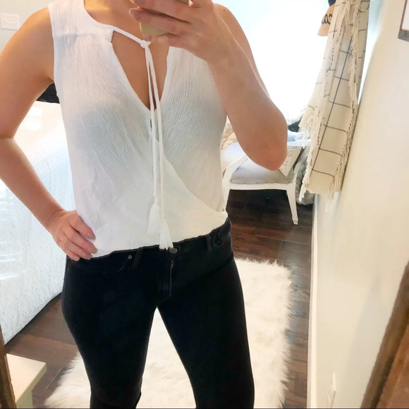 H&C Collection xsmall oversized boho tassel top - Picture 1 of 3